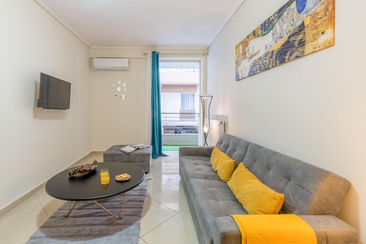 Colourful Artistic 100mbps Center Of Apartment Athens